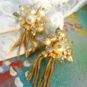 VTG Vendome gold chandelier earrings aurora borealis faux pearl gold tone fringe
